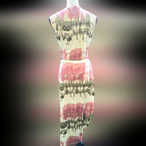 Venus 2-piece crop top and high waist skirt - Picture 2 of 8